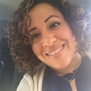 Meet your Posher, Evelyn